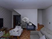 Casa à venda com 210m², 3 dormitórios e 2 vagas