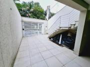 Casa à venda com 215m², 3 quartos e 4 vagas