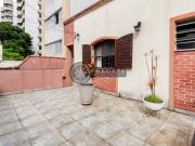 Casa á venda com 238m², 4 dormitórios sendo 1 suíte e 2...