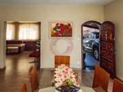 Casa à venda com 300m², 4 quartos e 1 vaga