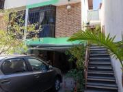 Casa à venda com 398m², 4 quartos e 2 vagas