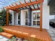 Casa à venda, com 3 dormitórios, 2 vagas/box, no...