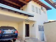 Casa á VENDA com 3 dormitórios de 250 m2 no Jardim Delta...