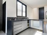 Casa à venda com 3 dormitórios e 1 suíte em condomínio...