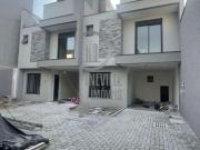 Casa a venda com 3 dormitorios no bairro Capao da Imbuia...