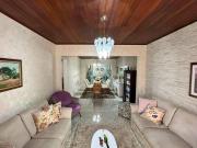 Casa a venda com 3 dormitórios súite e Edícula Jd. das...