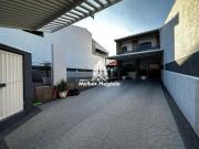 Casa à venda com 3 quartos 1 suíte 5 banheiros em Parque...