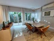 Casa á venda com 3 quartos, 216 m² por R$ 2.350.000...