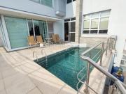 Casa a venda com 3 quartos, 3 suítes no Condomínio...