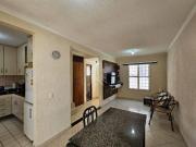 Casa à venda com 3 quartos e 2 banheiros no Villa Flora...