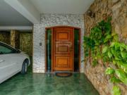 Casa à venda com 3 quartos sendo 2 suítes no Santa...
