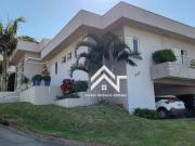 Casa à venda com 3 quartos, sendo 3 suítes, no...