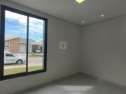 Casa à venda com 3 suítes e closet no Condomínio Terras...