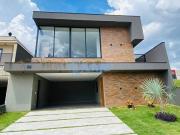 Casa à venda com 3 suítes e piscina no Condomínio Vale...