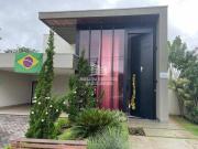 Casa a venda com 3 suítes, no Condomínio Jardins Madri,...