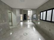 Casa à venda com 3 suítes, piscina e 2 vagas de garagem...