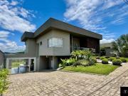 Casa à venda com 4 dormitórios Condomínio Fechado na...