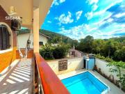 Casa à venda com 4 dormitórios Piscina e churrasqueira...