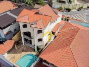 Casa à venda com 4 quartos e 2 suítes, 354m² e 6 vagas,...