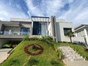 Casa à venda com 5 quartos sendo 5 suítes, 832 m²...