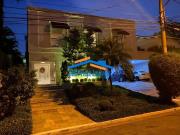 Casa à Venda com 606m² de Condomínio com 4 Quartos, 4...