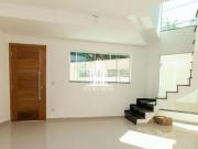 Casa à venda com 75m², 3 quartos sendo 1 suite e 1 vaga