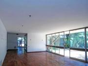 Casa á venda com 800 m², 3 suítes e 7 vagas no Jardim...