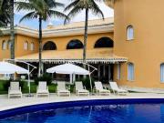 Casa À VENDA com amplo espaço de lazer no Jardim...