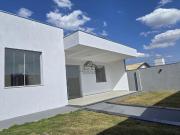 CASA À VENDA COM PISCINA, 3 QUARTOS 4 VAGAS FILADELFIA BETIM