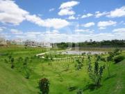 Casa à venda com piscina no Condomínio Mont Blanc na...