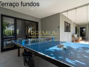 Casa a venda com uma bela vista no condomínio Reserva da...