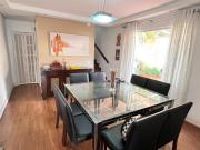 Casa a venda Condomínio fechado lindo 3 quartos, quintal...