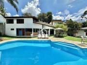 Casa à venda na Granja Viana II