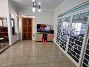 Casa à Venda de 03 Quartos no Bairro Parque dos...
