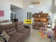 Casa a Venda de 188m² com 3 Dormitórios em Condomínio...