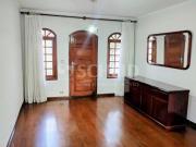 Casa a venda de 240,00m² útil, com 3 quartos e 4 vagas,...