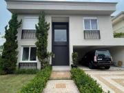 Casa a Venda e locação em Condominio Alphaville