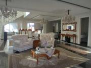 Casa à Venda e Locação no Alphaville Dom Pedro 2...