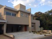 Casa à venda e para alugar 5 quartos no Parque Lausanne...