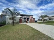 Casa à venda e para alugar no Condomínio Parque Xapada...