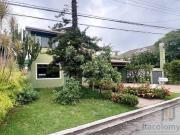 Casa a venda em alphaville