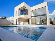 Casa à venda em Barueri, Alphaville, com 4 suítes, com...