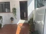 Casa à venda em Cambuci