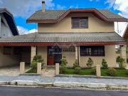 Casa à venda em Campos do Jordão – Reformada em...