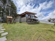 Casa à venda em Campos do Jordão – Térrea, nova com...