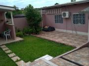 Casa a venda em Canoas com 2 dormitórios e garagem