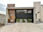 Casa à venda em Caraguatatuba, Tinga, com 2 quartos, 76m²