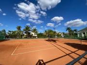 Casa a venda em condomínio jardins florença