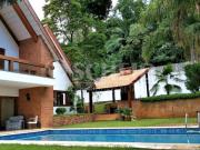 Casa á Venda em Condomínio com 754m², 4 quartos sendo 4...