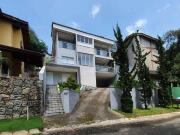 Casa à Venda em Condomínio com Lazer Completo | 3...